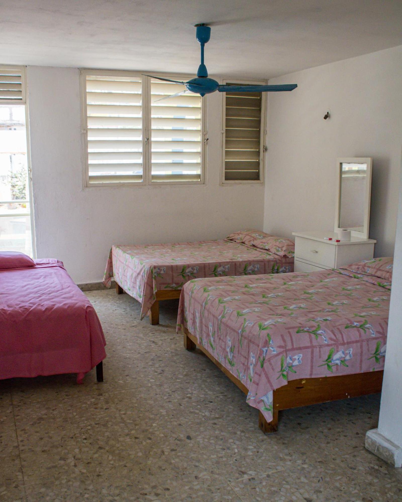 Casa De Huespedes Walton Hotel Acapulco Exterior photo